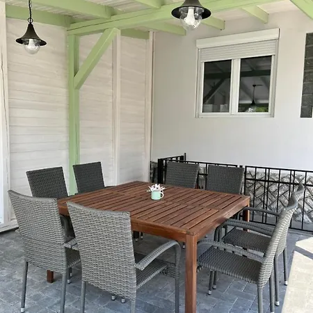 Apartament Helló Zsóry *