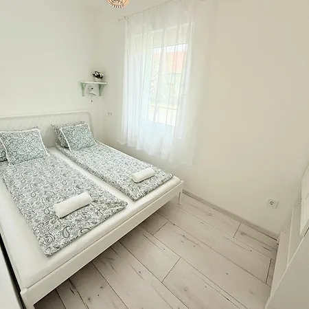 Apartament Helló Zsóry *